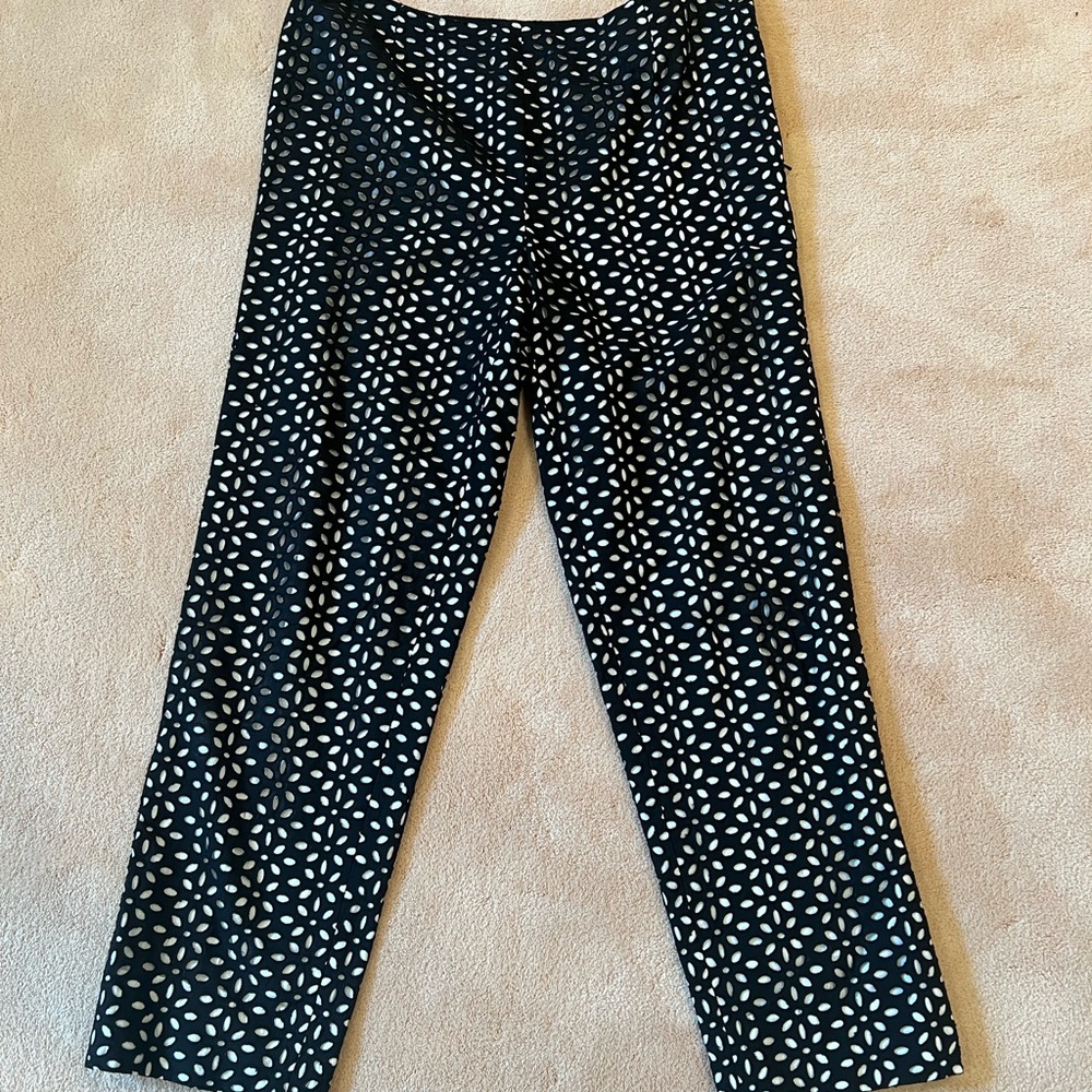 Dana Buchman Black and White overlay design pants
